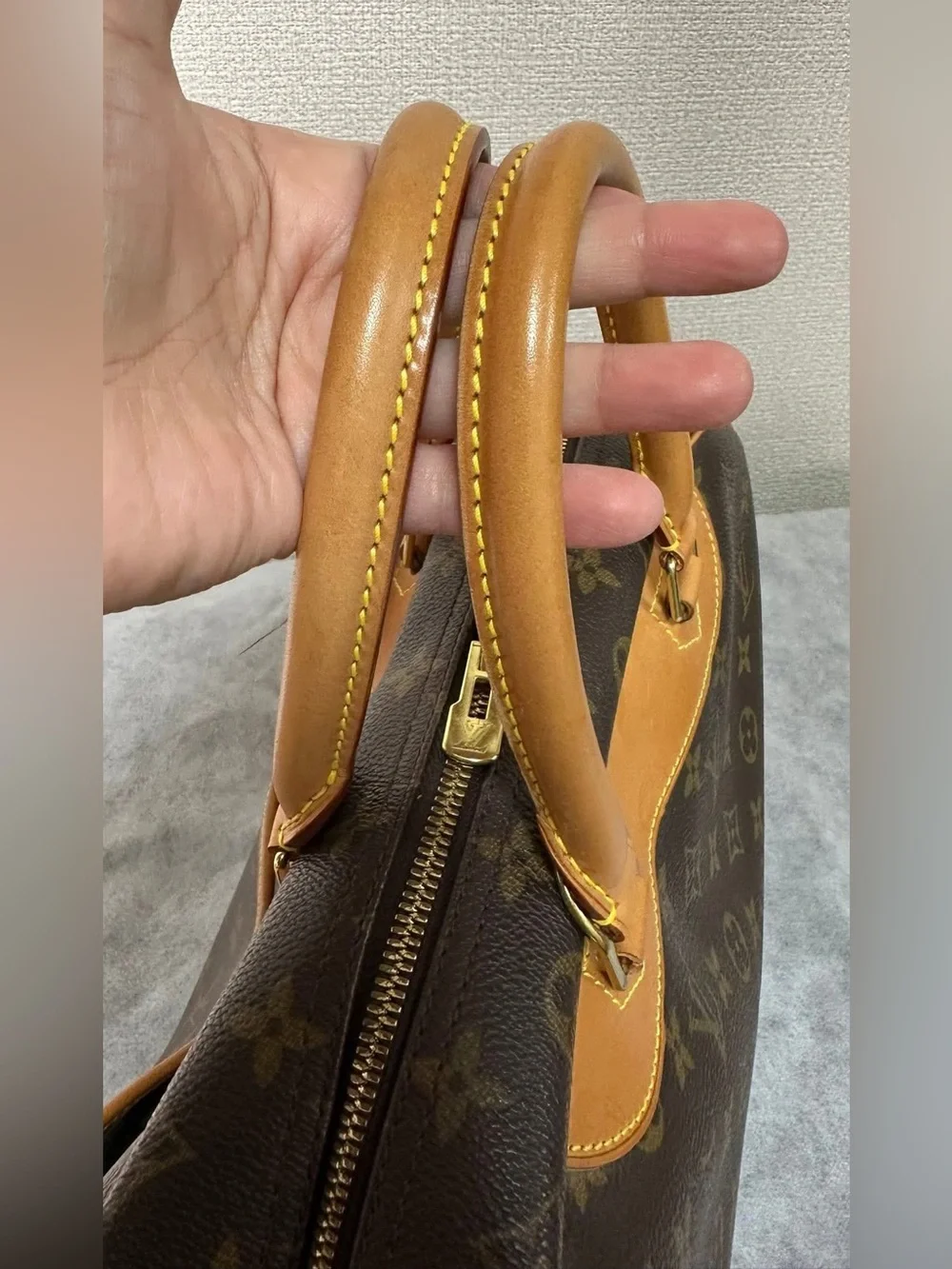 Louis Vuitton Deauville Handbag Monogram Canvas  travel bag